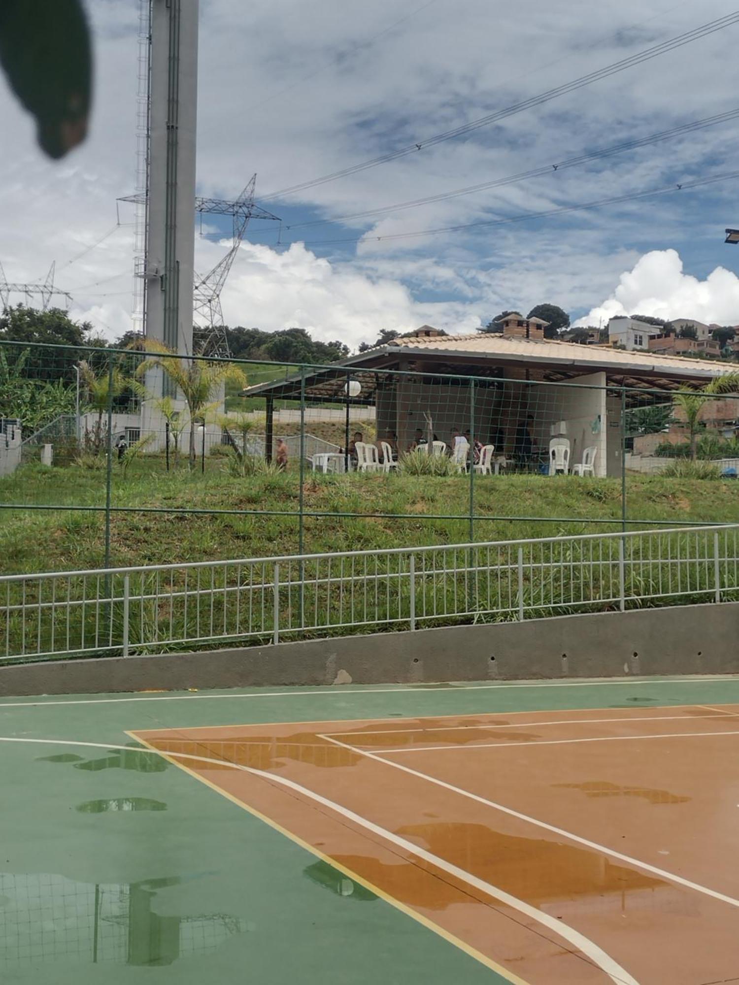 Residencial Versalhes Aluguel Barato Ap Rua Santa Terezinha 213, Santa Cruz , Mg